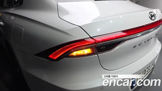 Hyundai Grandeur New — Фото автомобиля 8