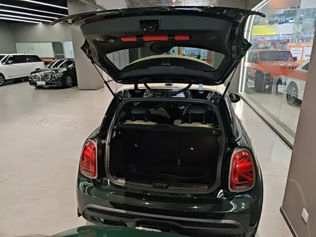 MINI Hatch — Фото автомобиля 18