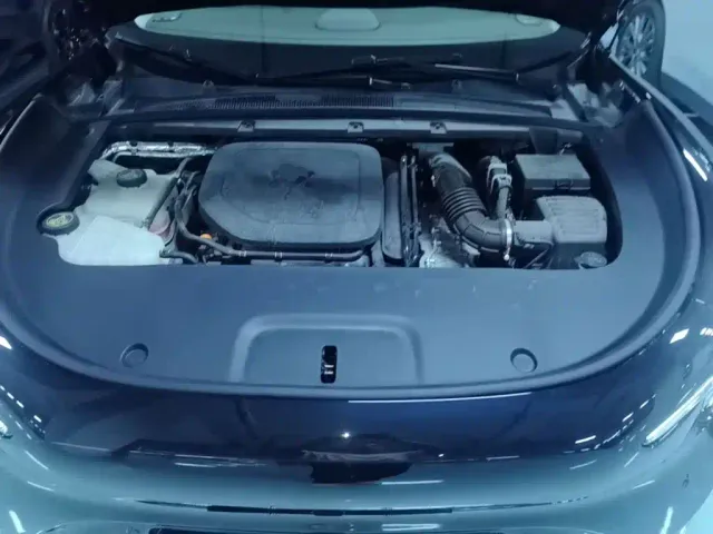 IM Motors LS6 — Фото автомобиля 19