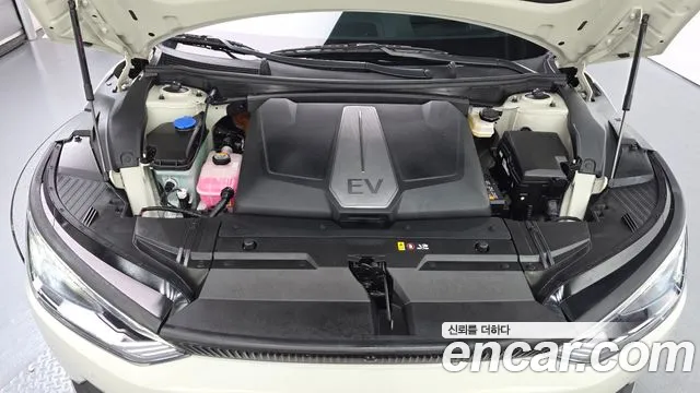 Kia EV6 — Фото автомобиля 9