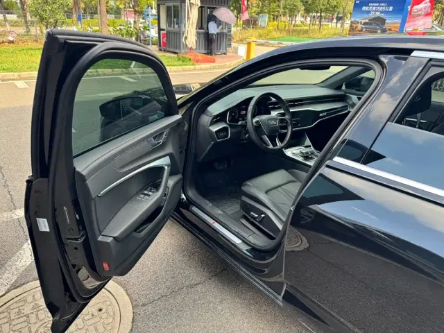 Audi A6L — Фото автомобиля 15