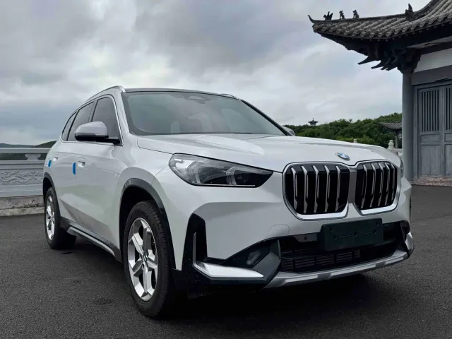 BMW X1 — Фото автомобиля 3