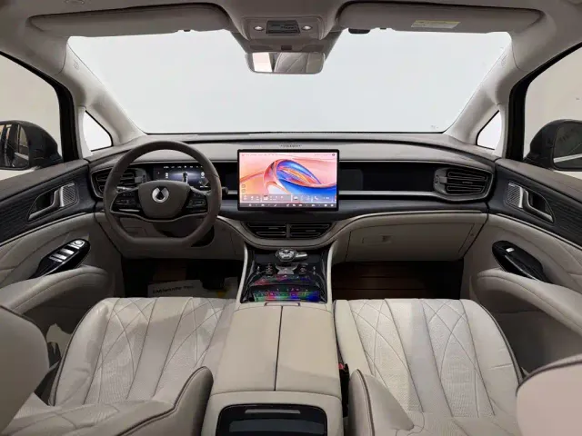 Denza Denza D9 2022 DM-i 970 All-Wheel Drive Honor Edition — Фото автомобиля 13