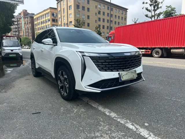 Geely Boyue L — Фото автомобиля 3