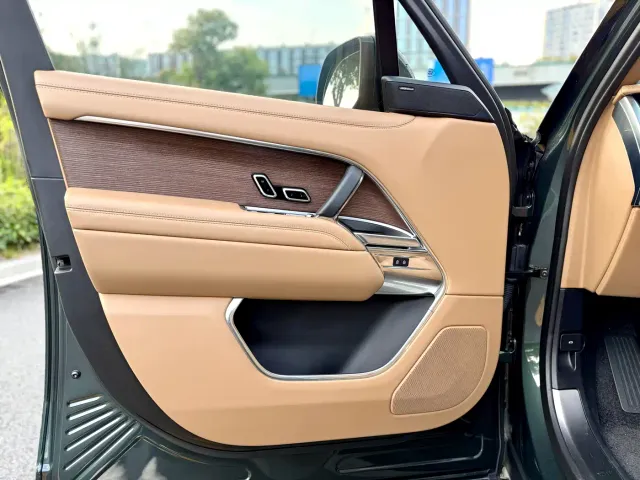 Land Rover Range Rover — Фото автомобиля 11