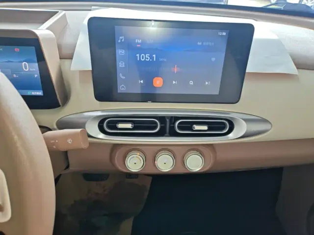 Wuling Hongguang Mini EV — Фото автомобиля 12