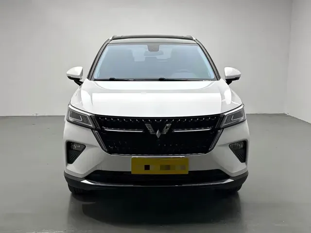 Wuling Asta — Фото автомобиля 2