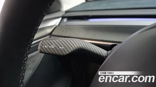 Tesla Model Y — Фото автомобиля 20