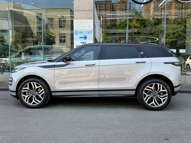 Land Rover Range Rover Evoque — Фото автомобиля 3