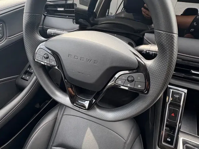 Roewe i5 — Фото автомобиля 8