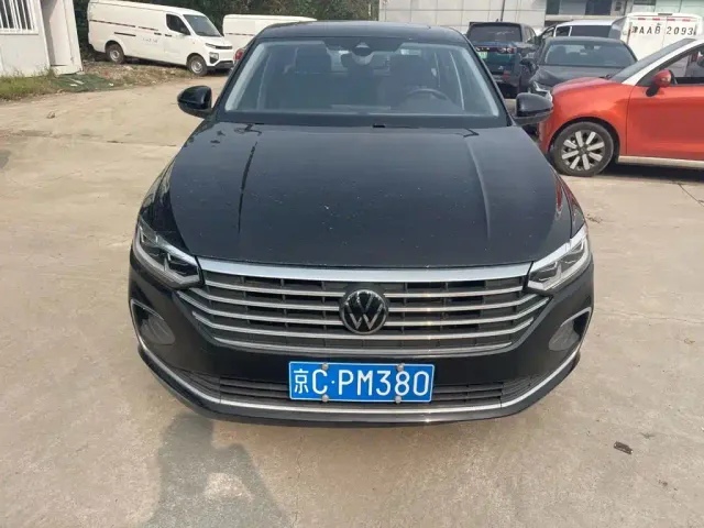 Volkswagen Lavida — Фото автомобиля 2