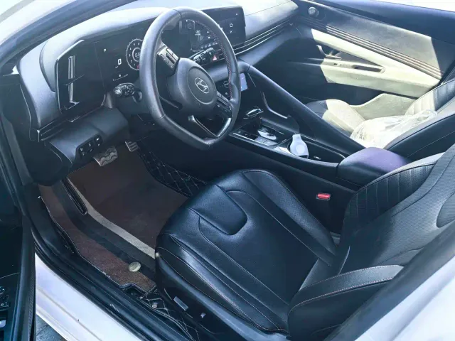 Hyundai Elantra — Фото автомобиля 4