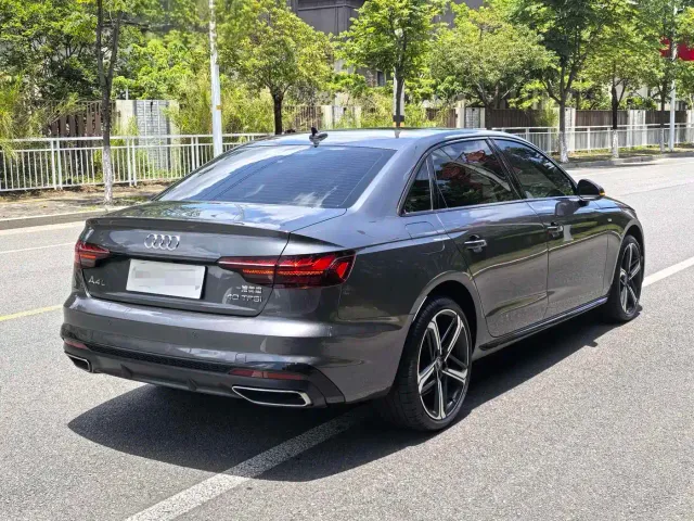 Audi A4L — Фото автомобиля 3
