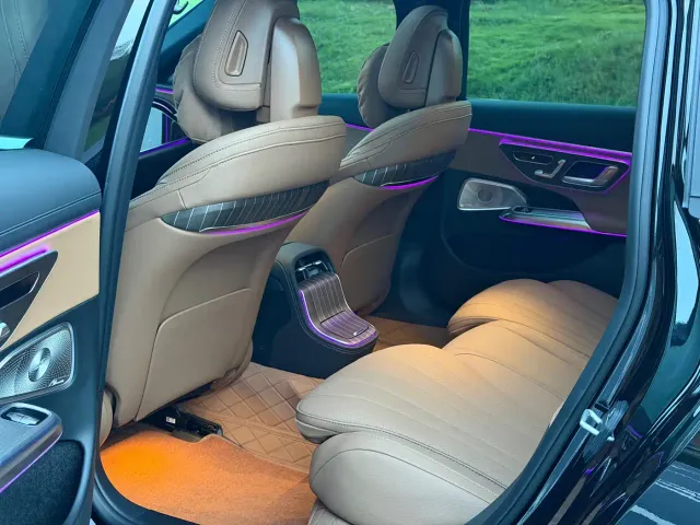 Mercedes-Benz E-Class — Фото автомобиля 12