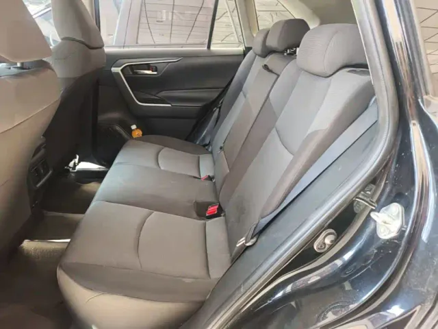Toyota RAV4 — Фото автомобиля 16
