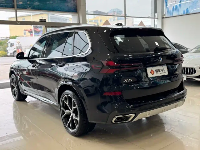 BMW X5 — Фото автомобиля 6