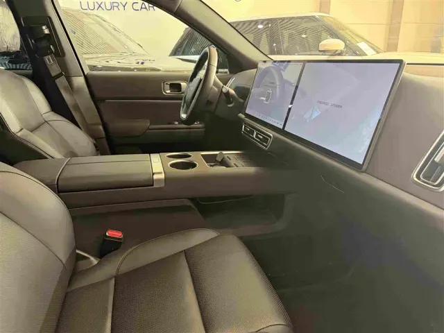 Li Auto L7 — Фото автомобиля 8