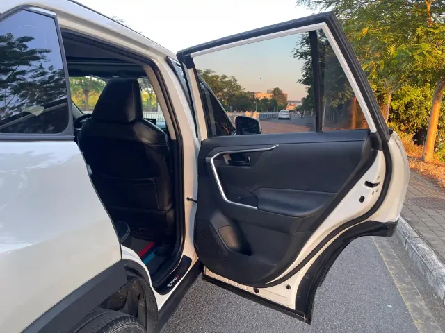 Toyota RAV4 — Фото автомобиля 16