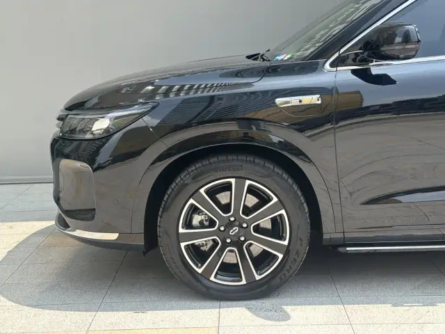 Aito M7 — Фото автомобиля 5