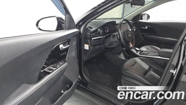 Kia Niro — Фото автомобиля 10