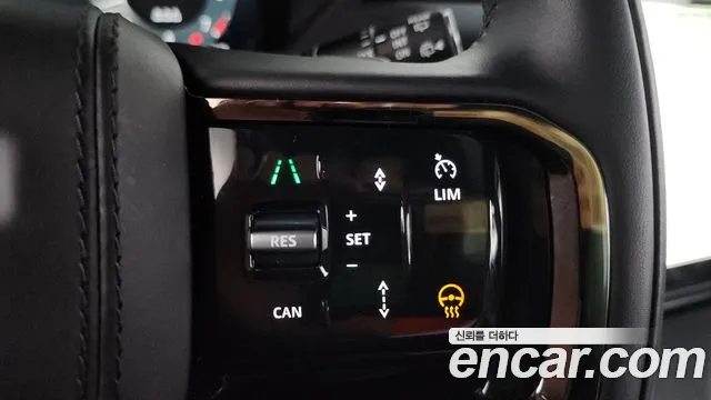 Land Rover Range Rover Velar Range Rover Velar 2.0 P250 Dynamic SE — Фото автомобиля 16