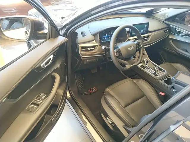 Chery Tiggo 8 — Фото автомобиля 15