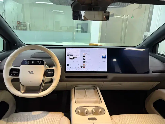 Li Auto i6 — Фото автомобиля 15