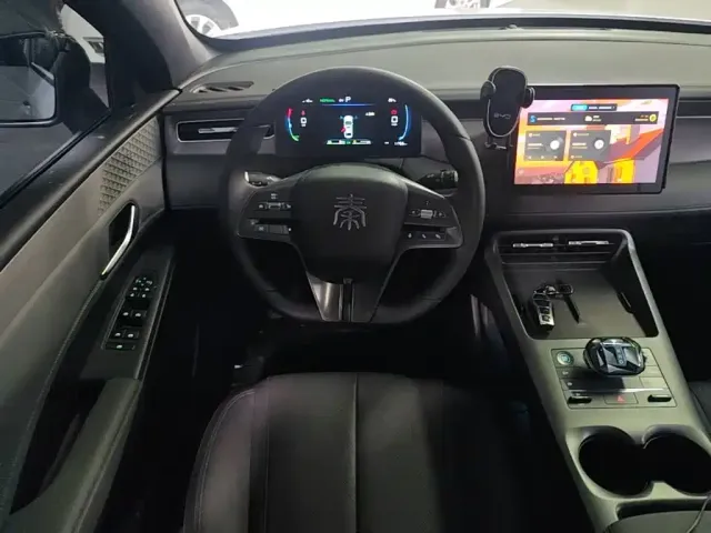 BYD Qin PLUS — Фото автомобиля 10