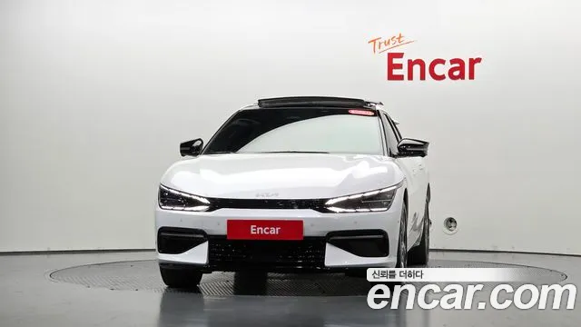 Kia EV6 — Фото автомобиля 3