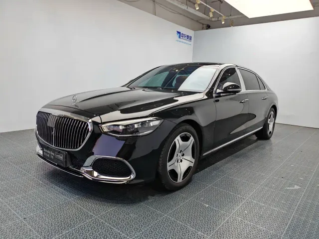 Фотография автомобиля — Mercedes-Benz Maybach S-Class