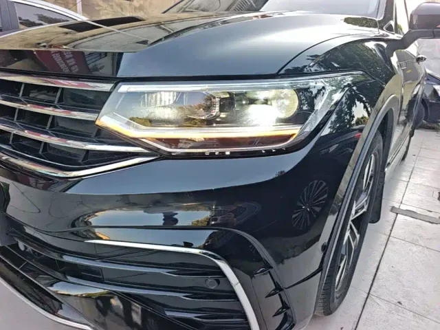 Volkswagen Tiguan L — Фото автомобиля 23