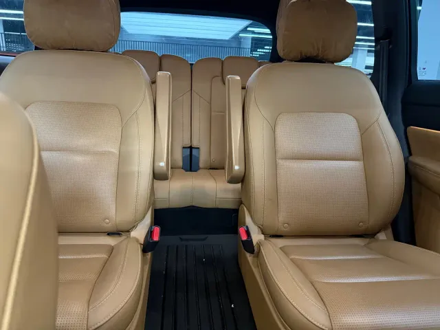 Li Auto ONE — Фото автомобиля 10