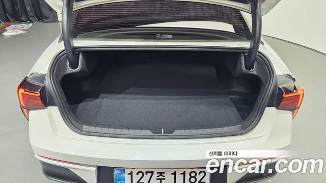 Kia K5 Новый K5 3 поколение 2.0 LPi(Для проката) — Фото автомобиля 18