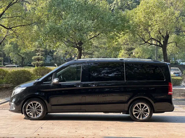 Mercedes-Benz V-Class — Фото автомобиля 4