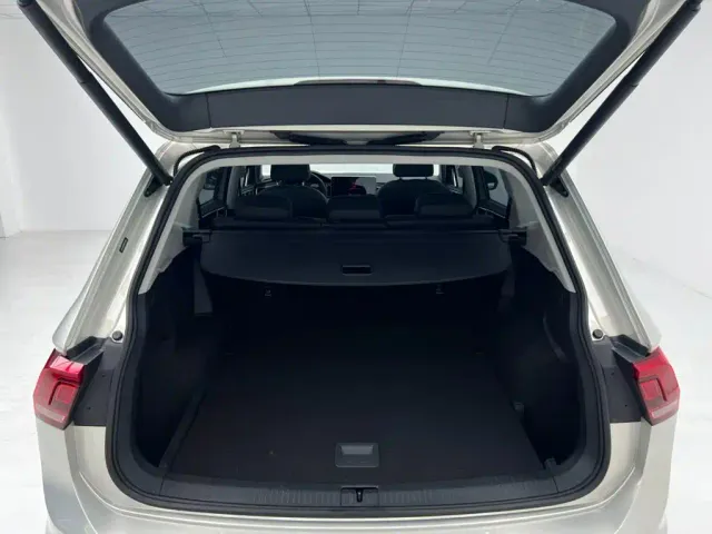 Volkswagen Tiguan L — Фото автомобиля 13
