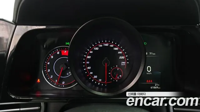 Hyundai Avante — Фото автомобиля 8