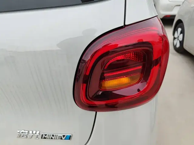 Wuling Hongguang Mini EV — Фото автомобиля 7