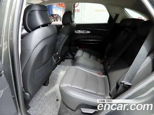 Genesis GV70 — Фото автомобиля 7