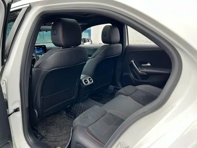 Mercedes-Benz A-Class — Фото автомобиля 7