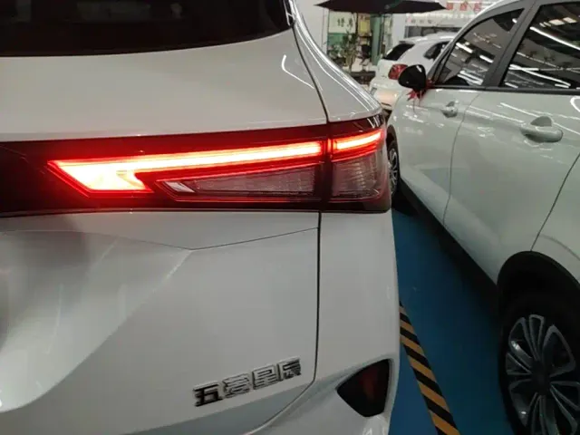 Wuling Asta — Фото автомобиля 7