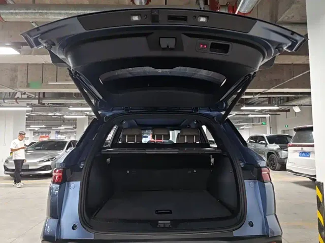 BYD Song Pro — Фото автомобиля 18
