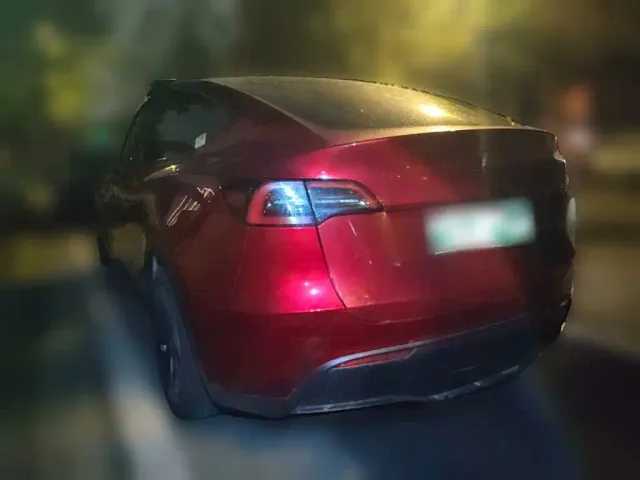 Tesla Model Y — Фото автомобиля 4