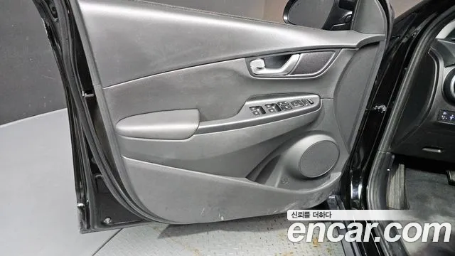 Hyundai Kona Kona (New) — Фото автомобиля 24