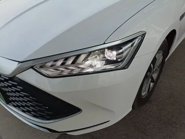 BYD Qin PLUS — Фото автомобиля 23