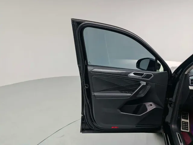 Volkswagen Tiguan L — Фото автомобиля 12
