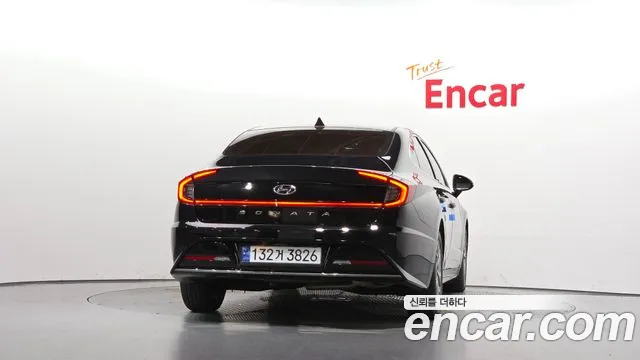 Hyundai Sonata — Фото автомобиля 4