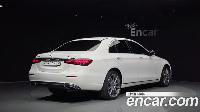 Mercedes-Benz E-Class W213 — Фото автомобиля 2