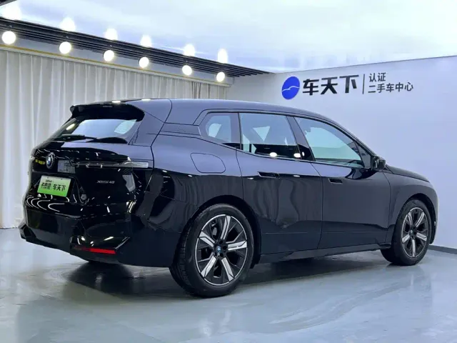 BMW iX — Фото автомобиля 5