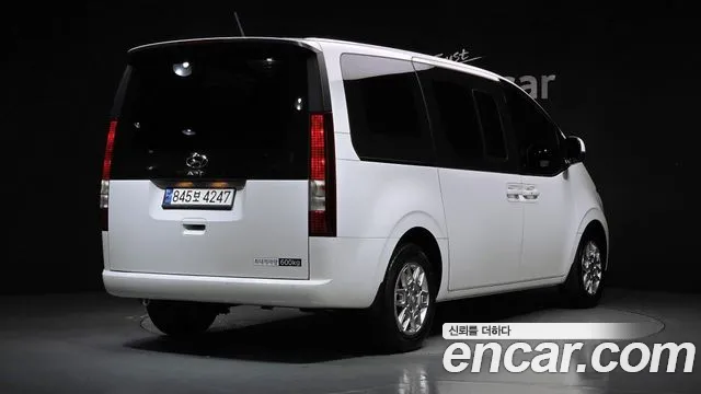 Hyundai Staria Staria — Фото автомобиля 2