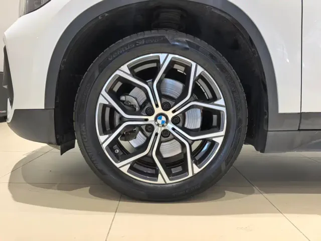 BMW X1 — Фото автомобиля 11